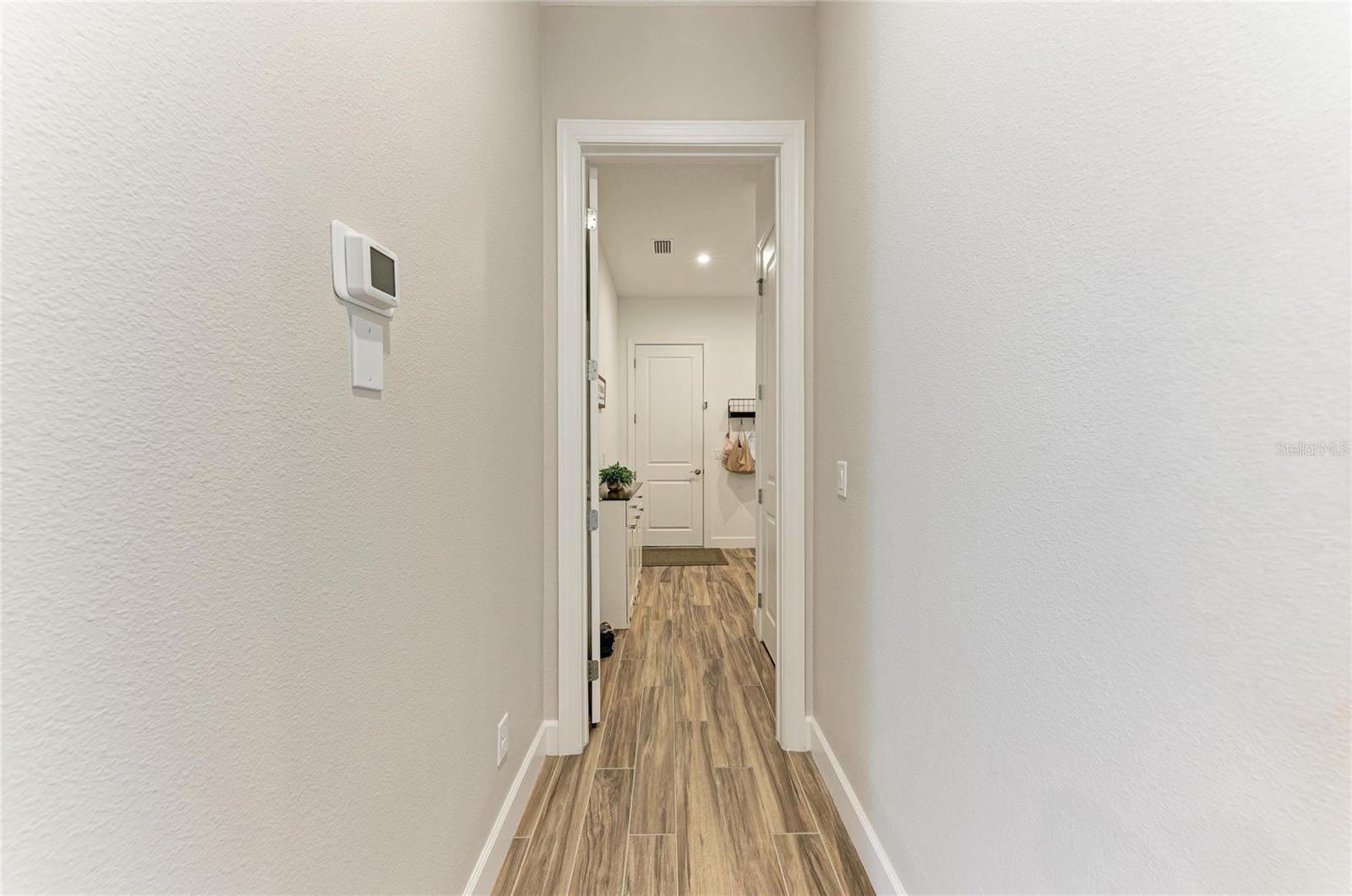 6261 MESA GLEN, Bradenton, FL 34203
