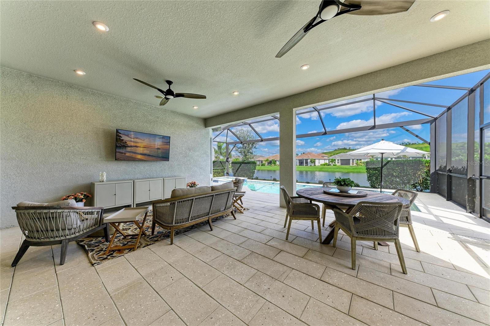 6261 MESA GLEN, Bradenton, FL 34203