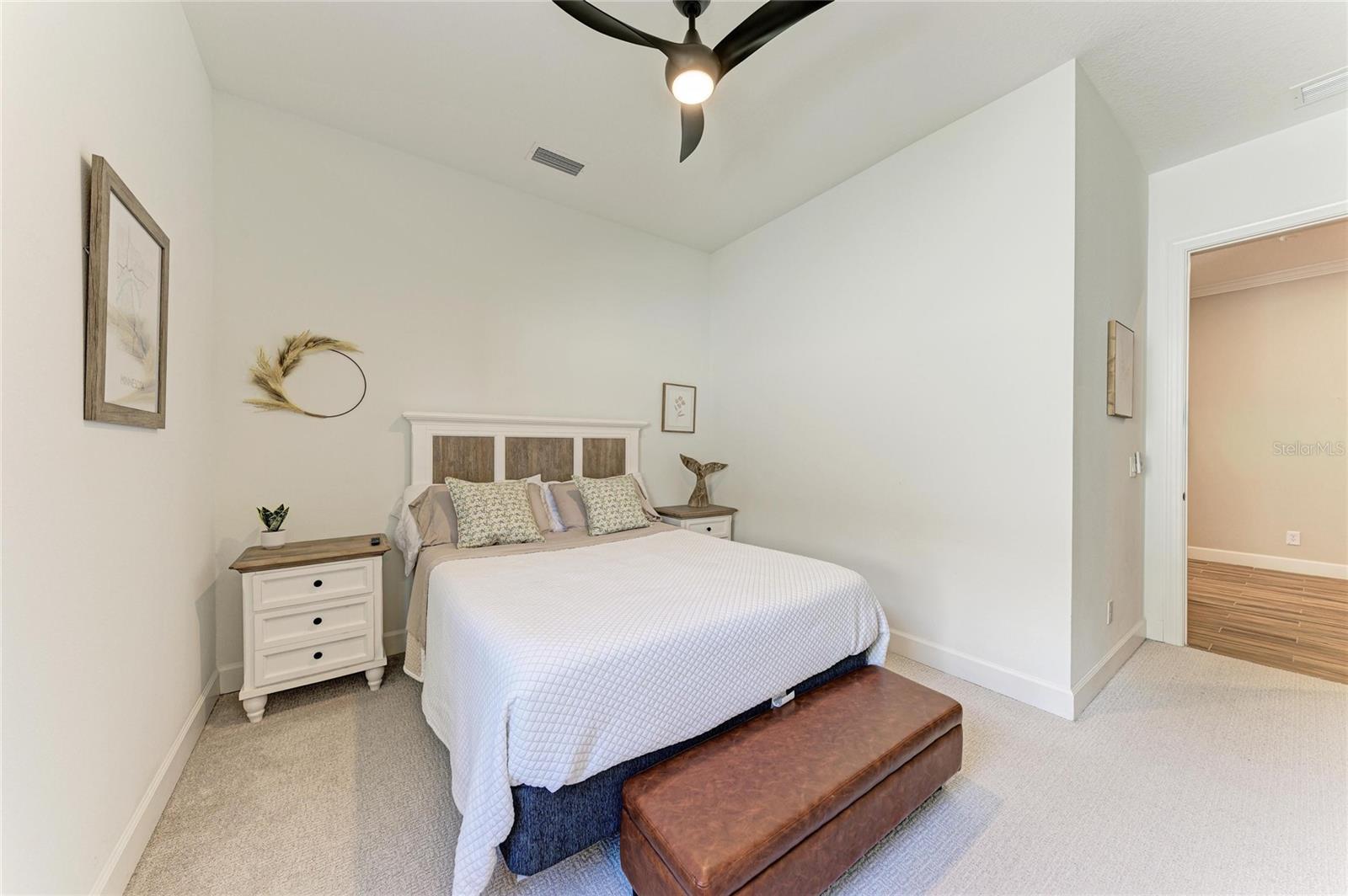 6261 MESA GLEN, Bradenton, FL 34203