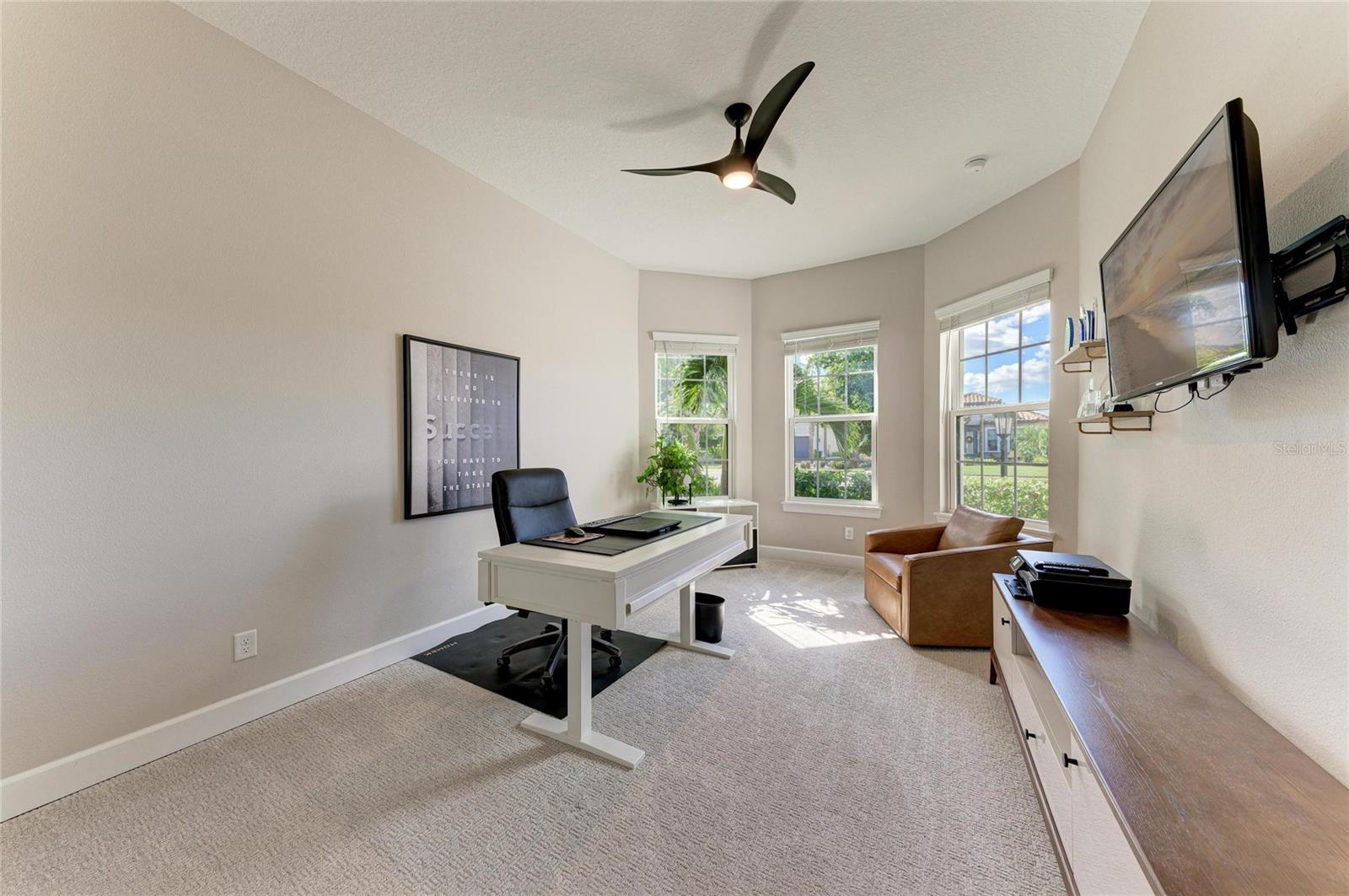 6261 MESA GLEN, Bradenton, FL 34203