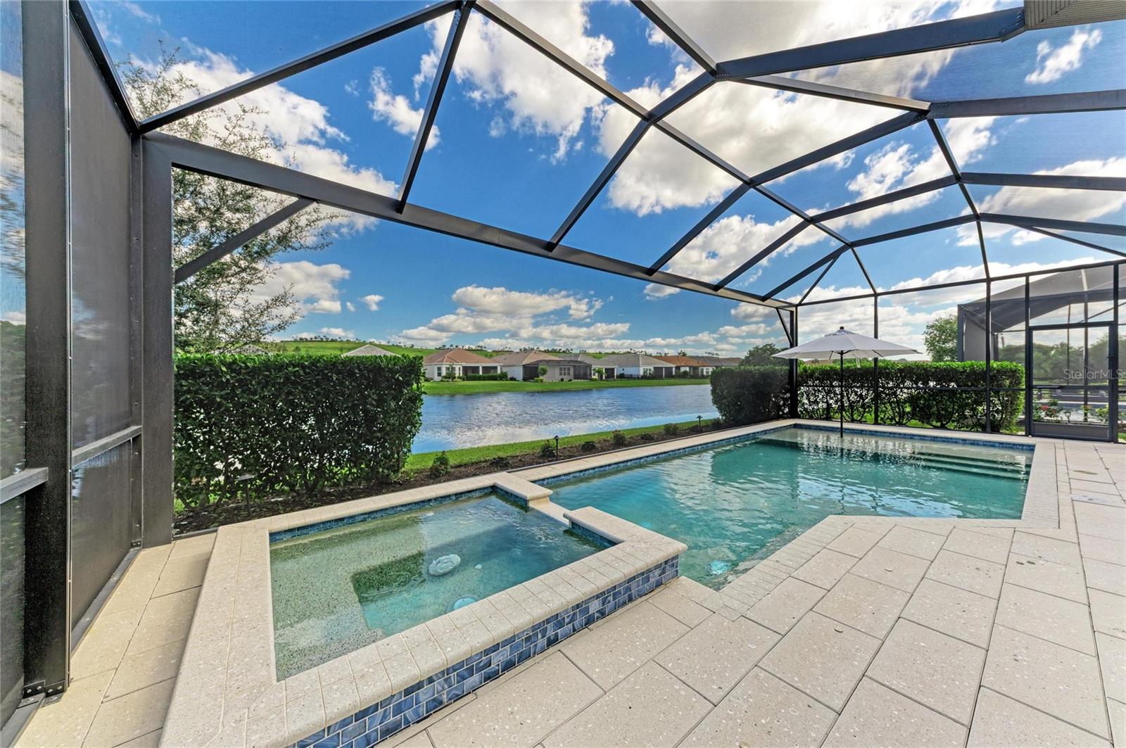 6261 MESA GLEN, Bradenton, FL 34203
