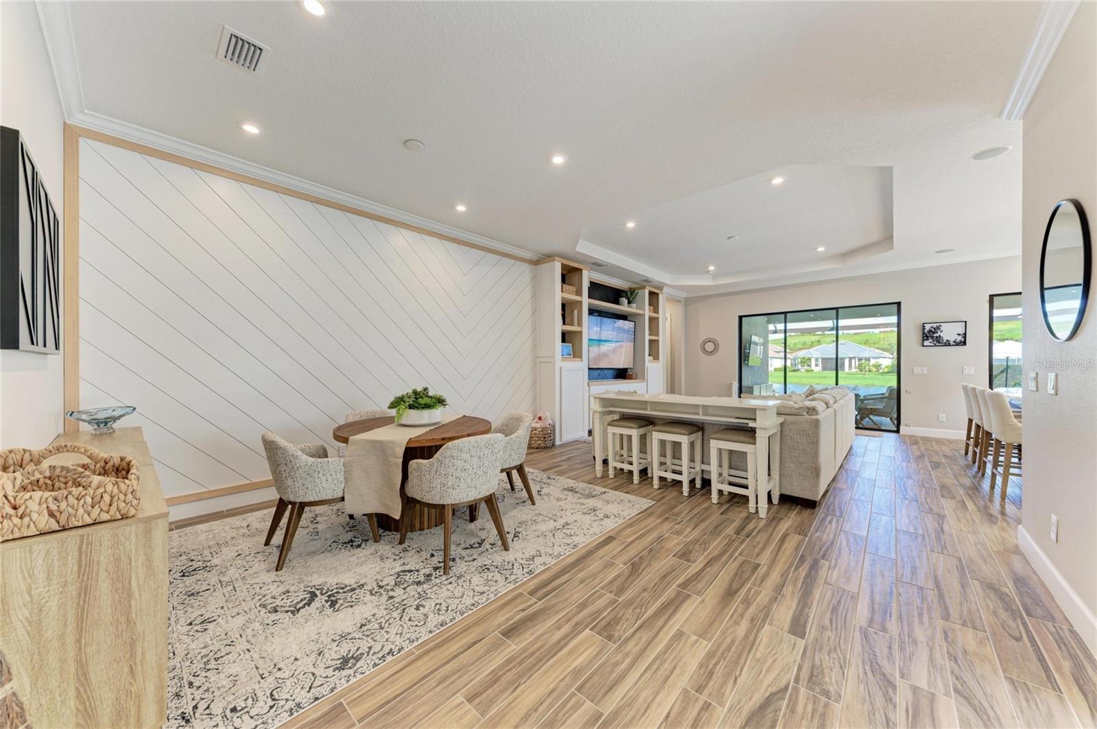6261 MESA GLEN, Bradenton, FL 34203