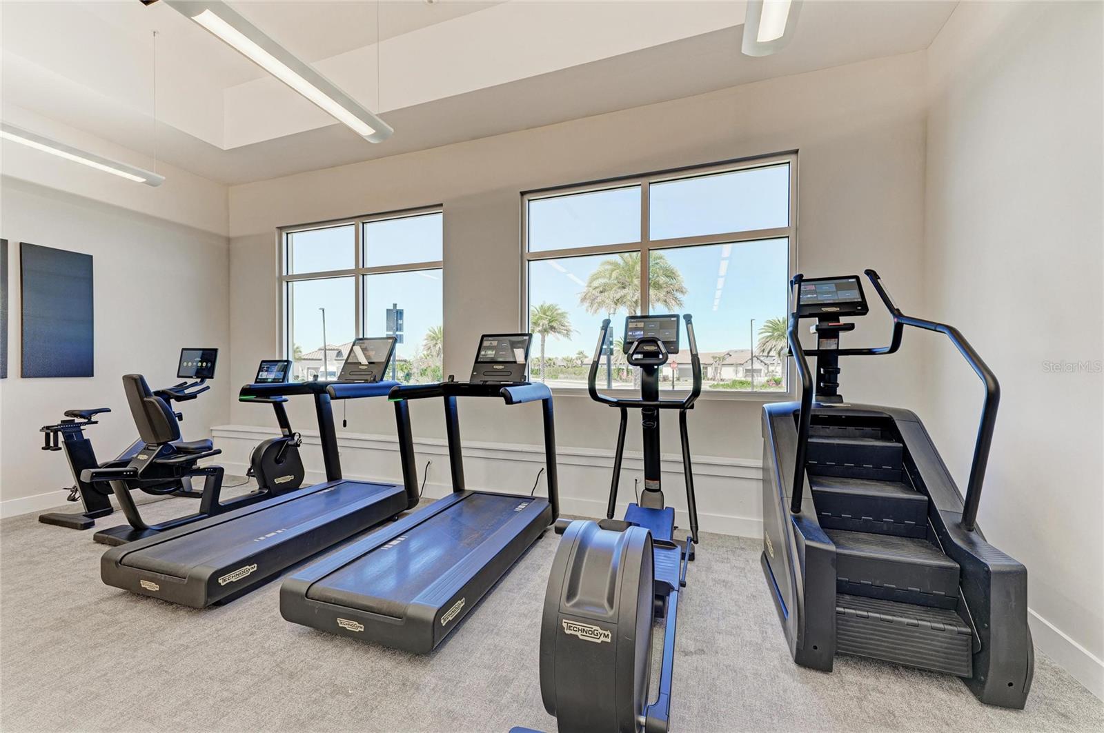 6261 MESA GLEN, Bradenton, FL 34203