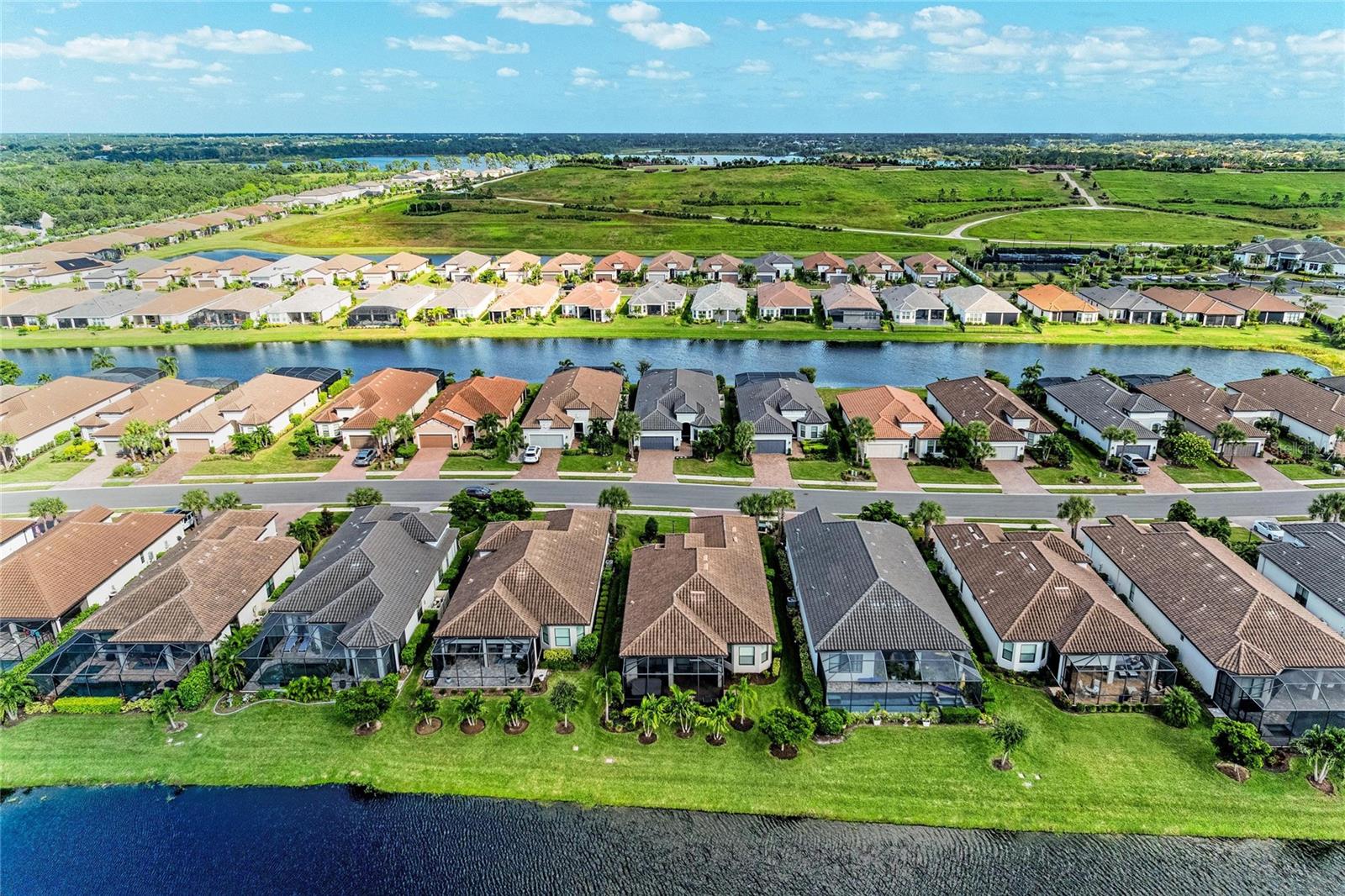 6261 MESA GLEN, Bradenton, FL 34203