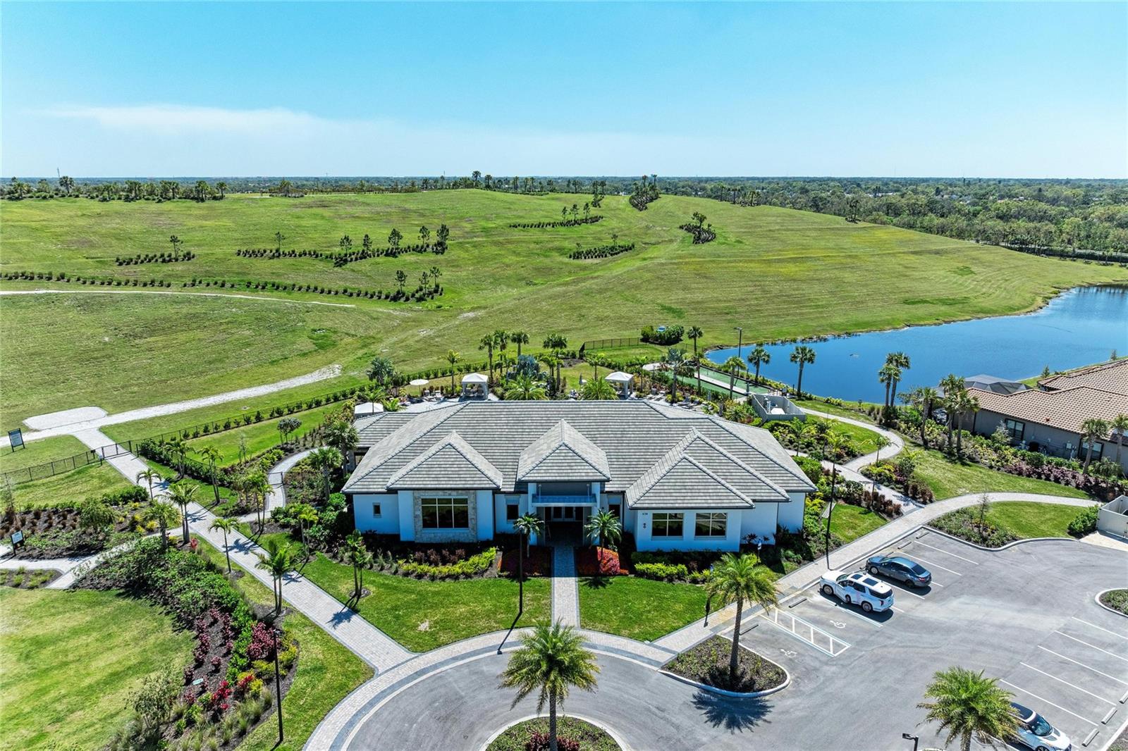 6261 MESA GLEN, Bradenton, FL 34203