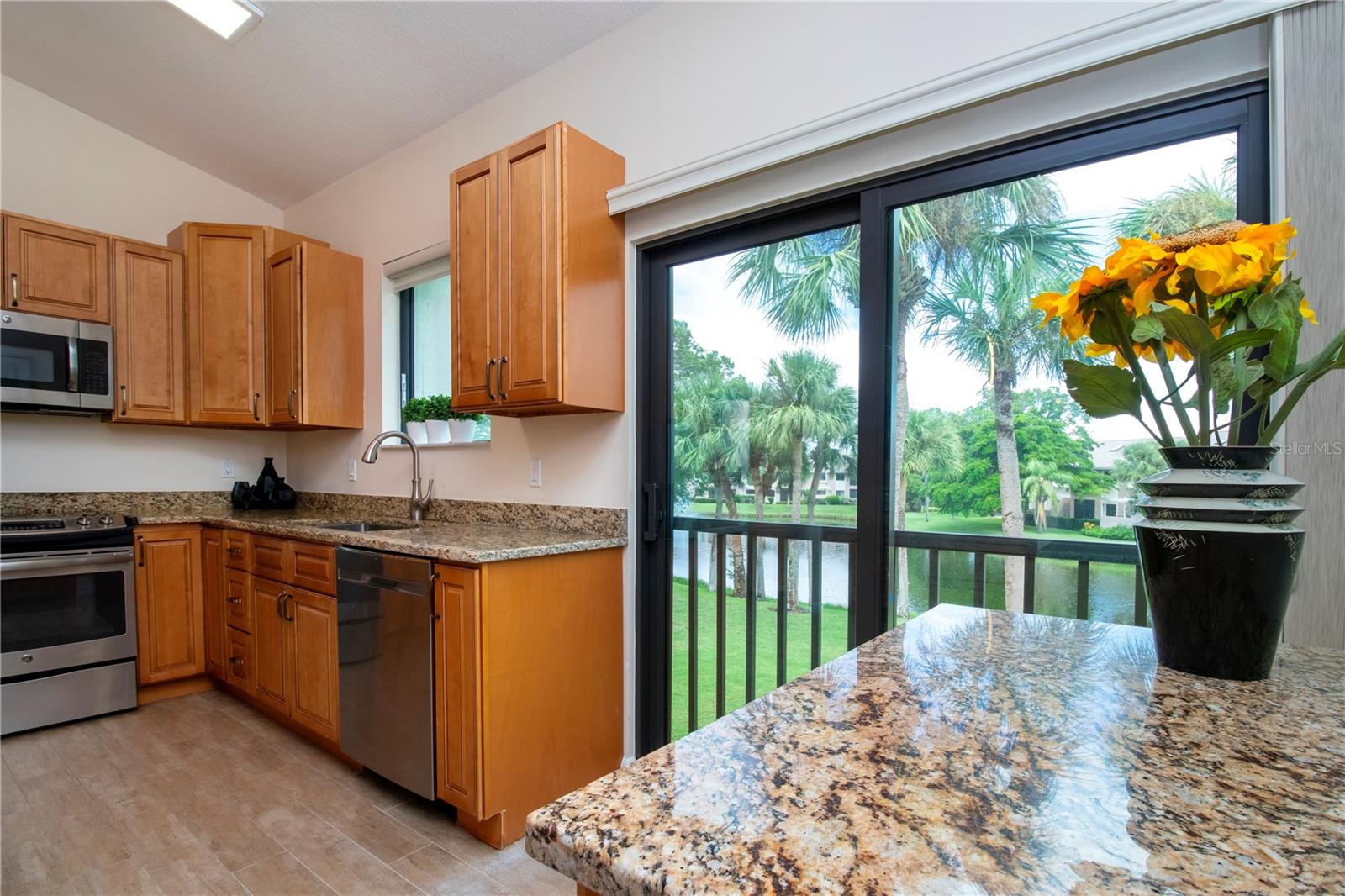 5273 HERON WAY, #202, Sarasota, FL 34231