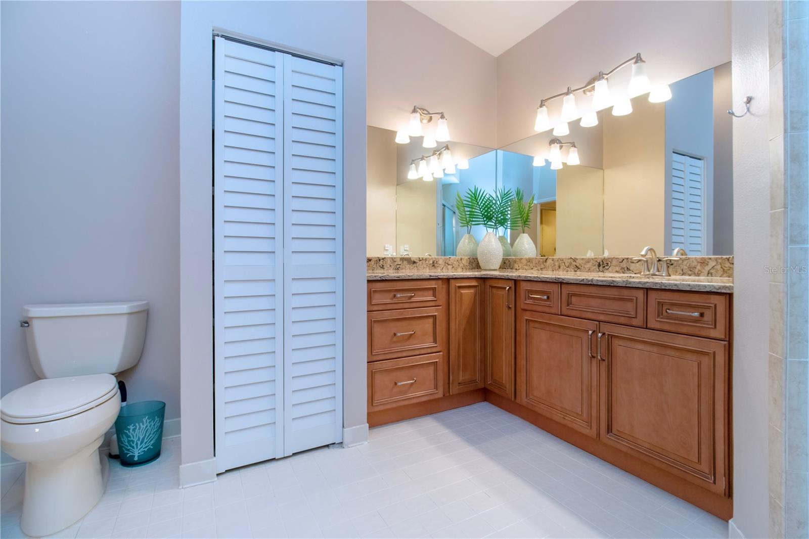 5273 HERON WAY, #202, Sarasota, FL 34231