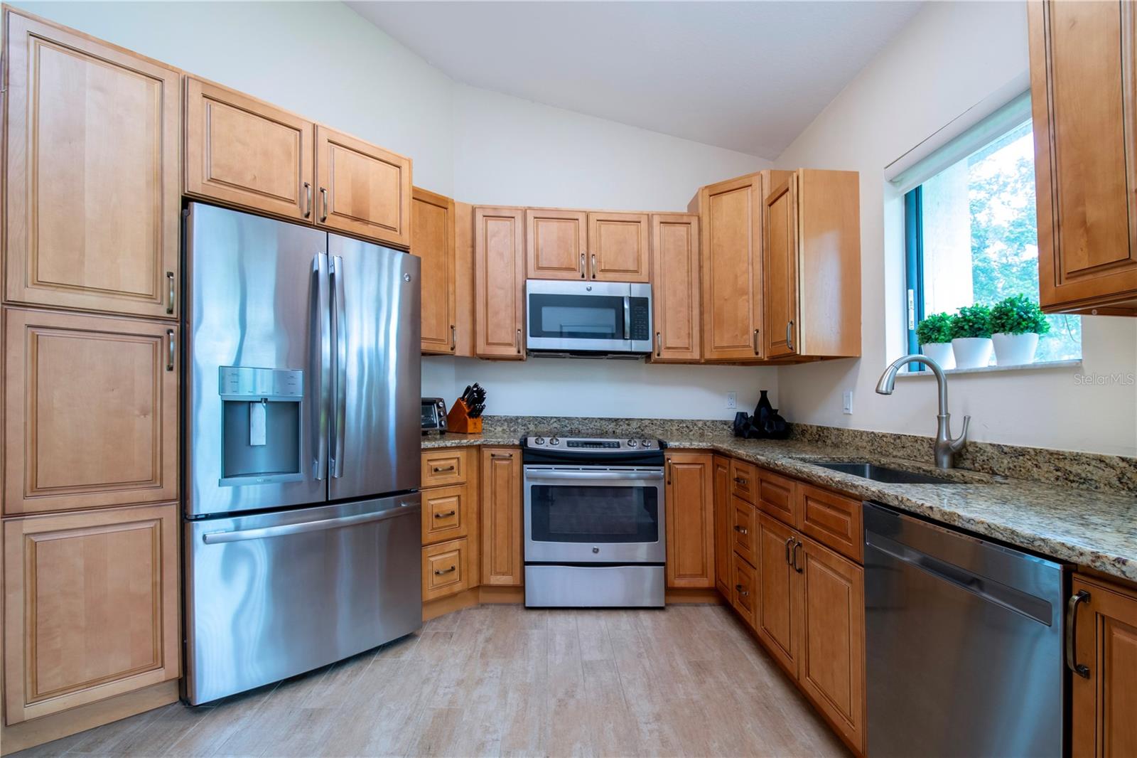 5273 HERON WAY, #202, Sarasota, FL 34231