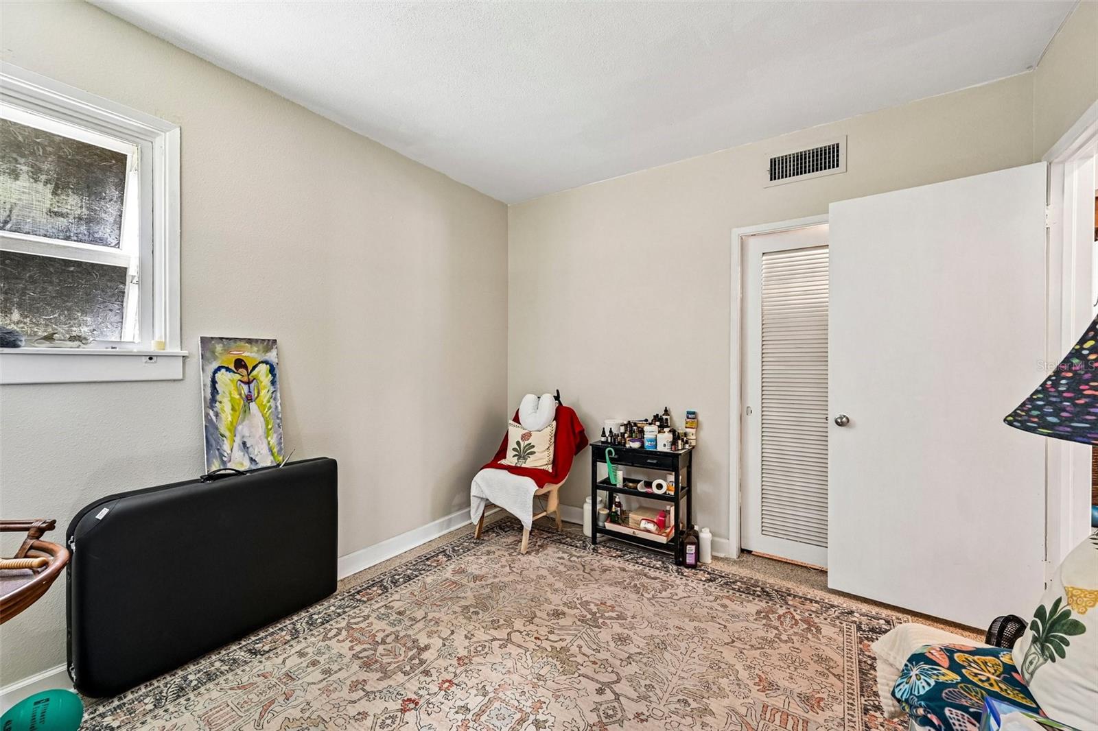 320 - Guest bedroom