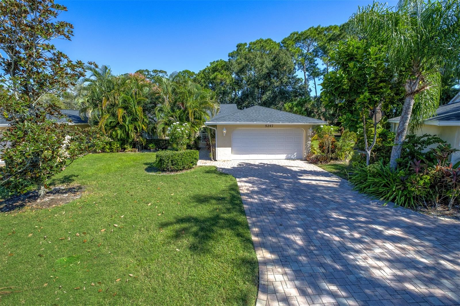 5247 VILLA MAJORCA COURT, #27, Sarasota, FL 34235 5247 VILLA MAJORCA COURT, #27, Sarasota, FL 34235
