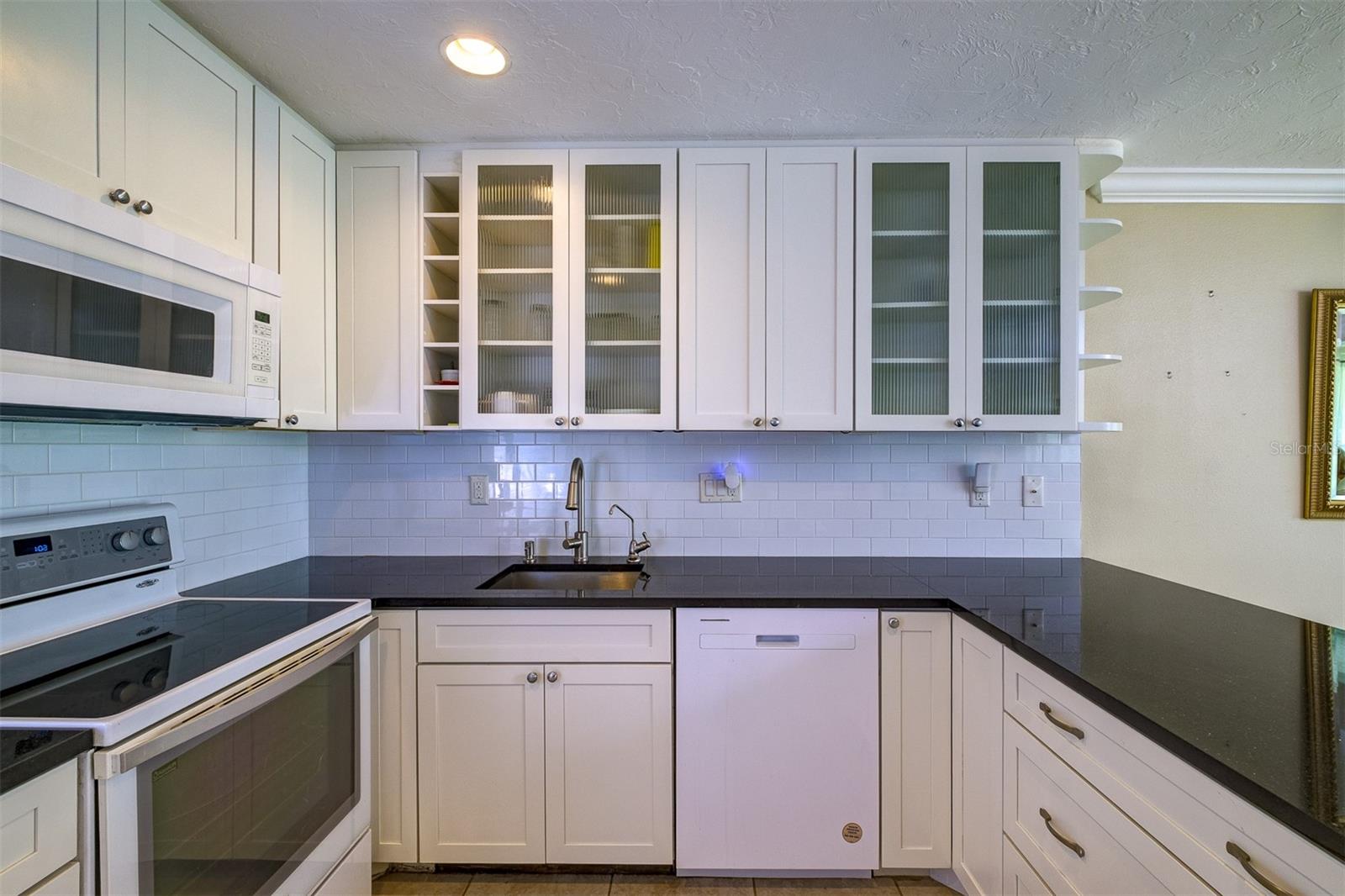 5247 VILLA MAJORCA COURT, #27, Sarasota, FL 34235