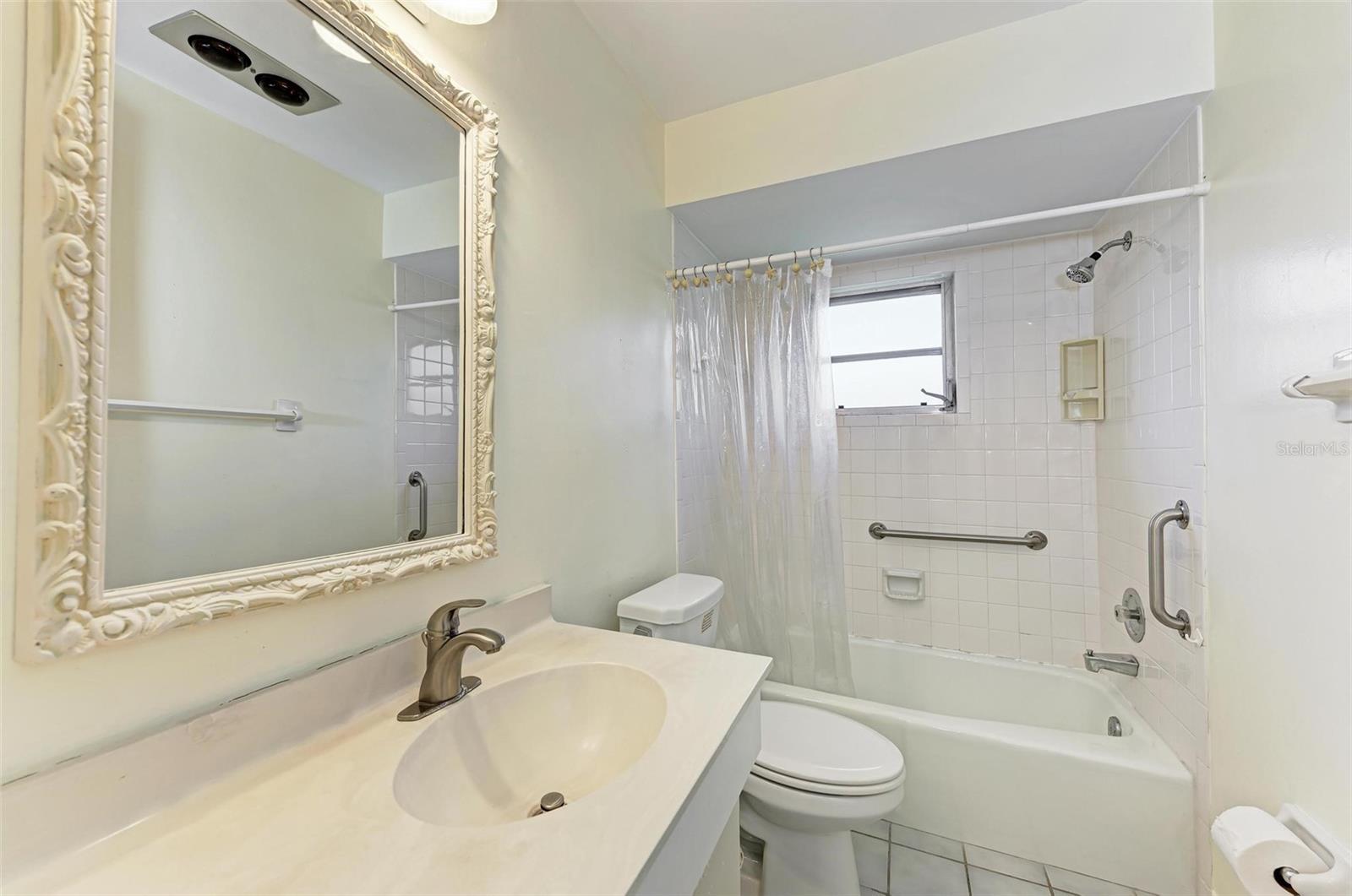6954 W COUNTRY CLUB DRIVE N, Sarasota, FL 34243