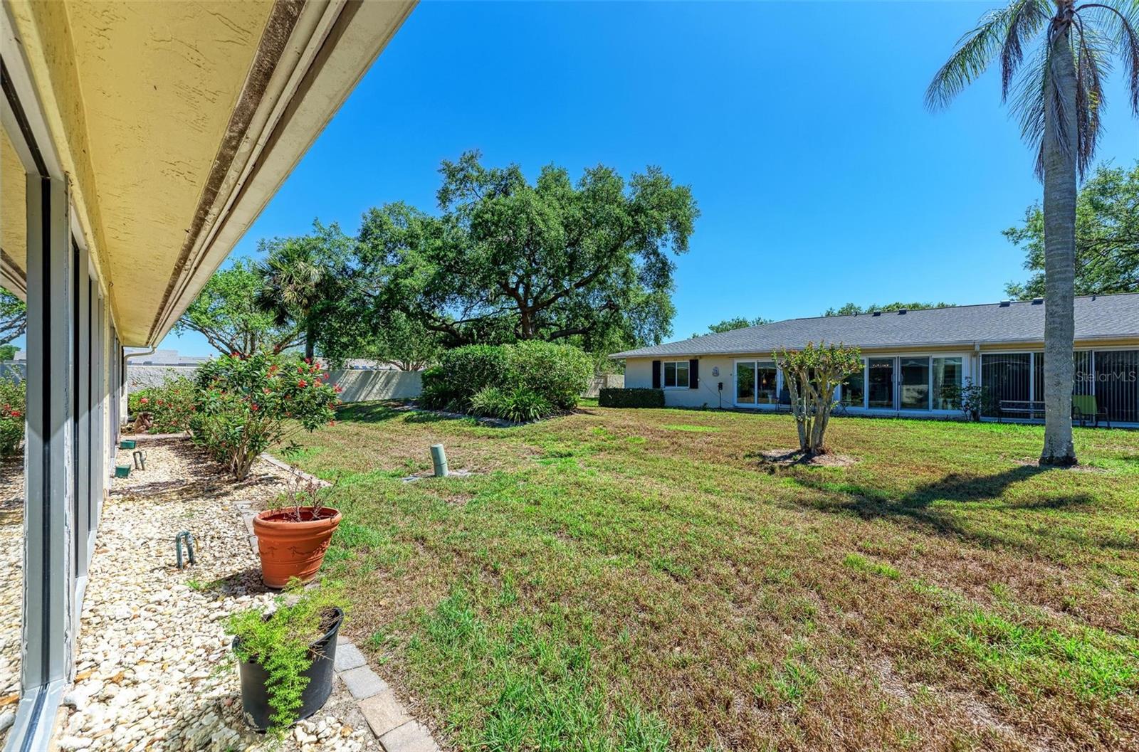 6954 W COUNTRY CLUB DRIVE N, Sarasota, FL 34243