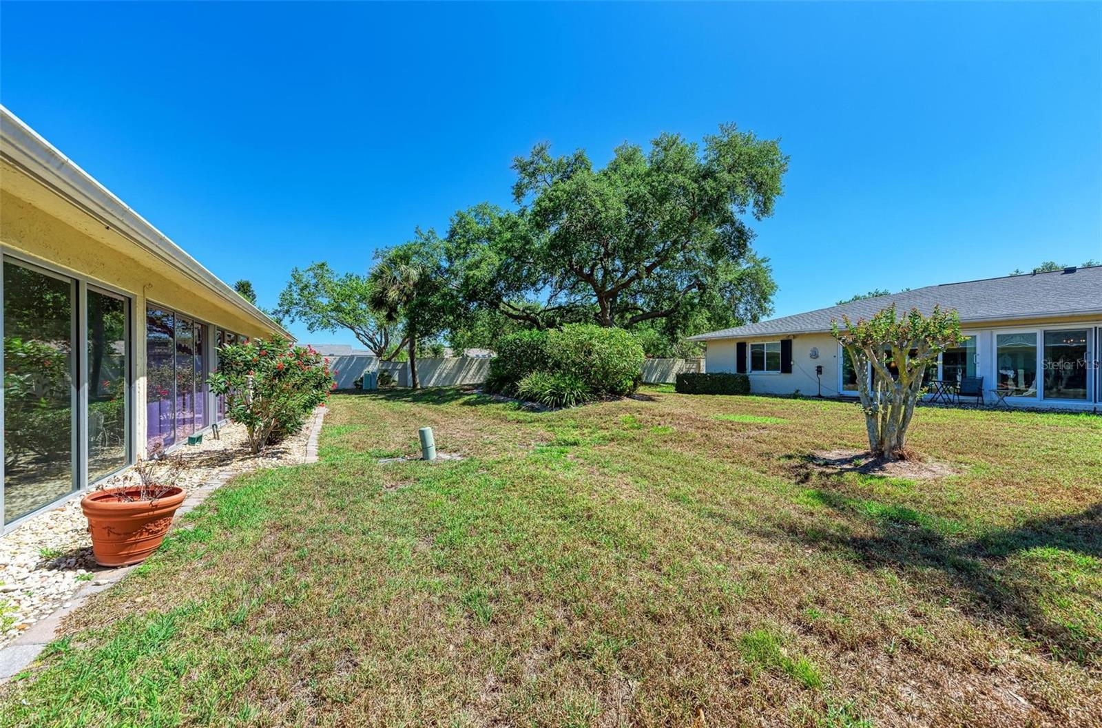 6954 W COUNTRY CLUB DRIVE N, Sarasota, FL 34243
