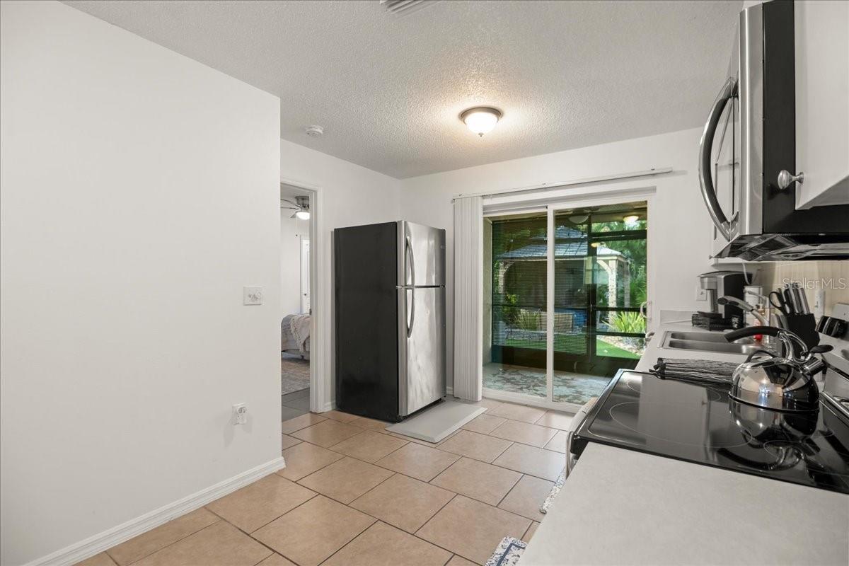2201 54TH AVENUE DRIVE W, Bradenton, FL 34207