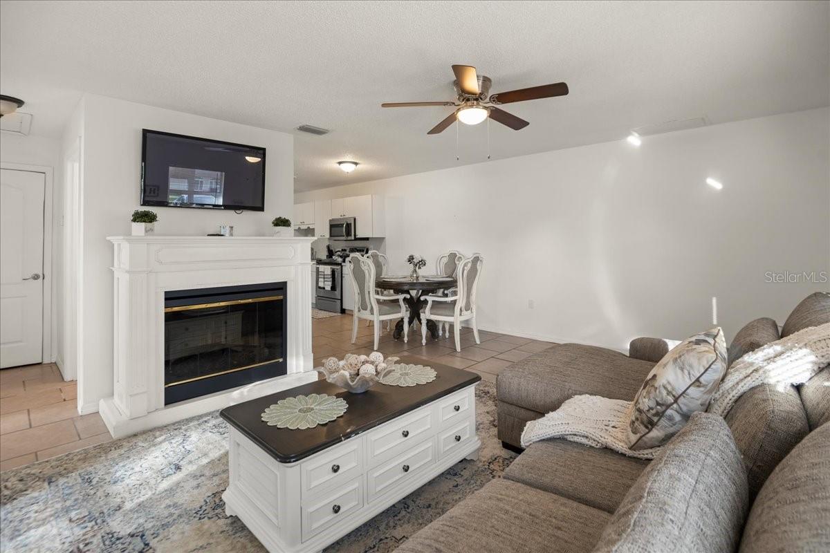 2201 54TH AVENUE DRIVE W, Bradenton, FL 34207
