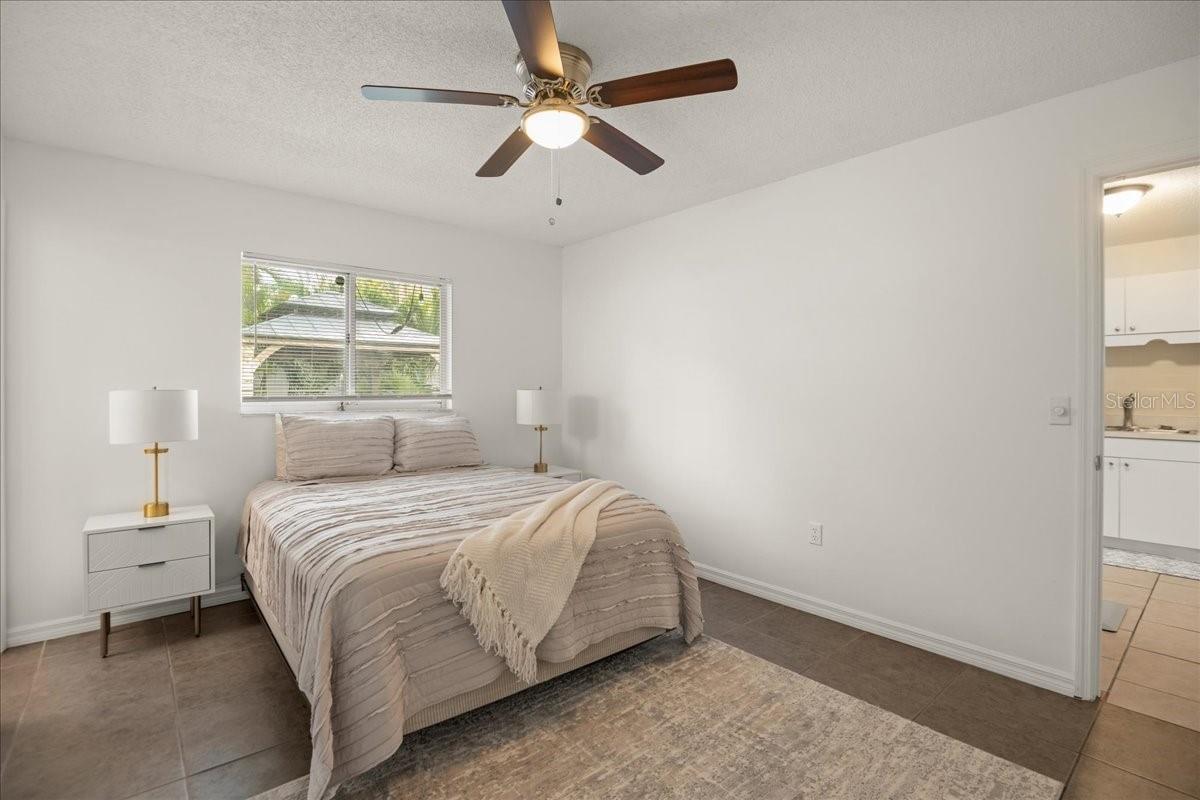 2201 54TH AVENUE DRIVE W, Bradenton, FL 34207