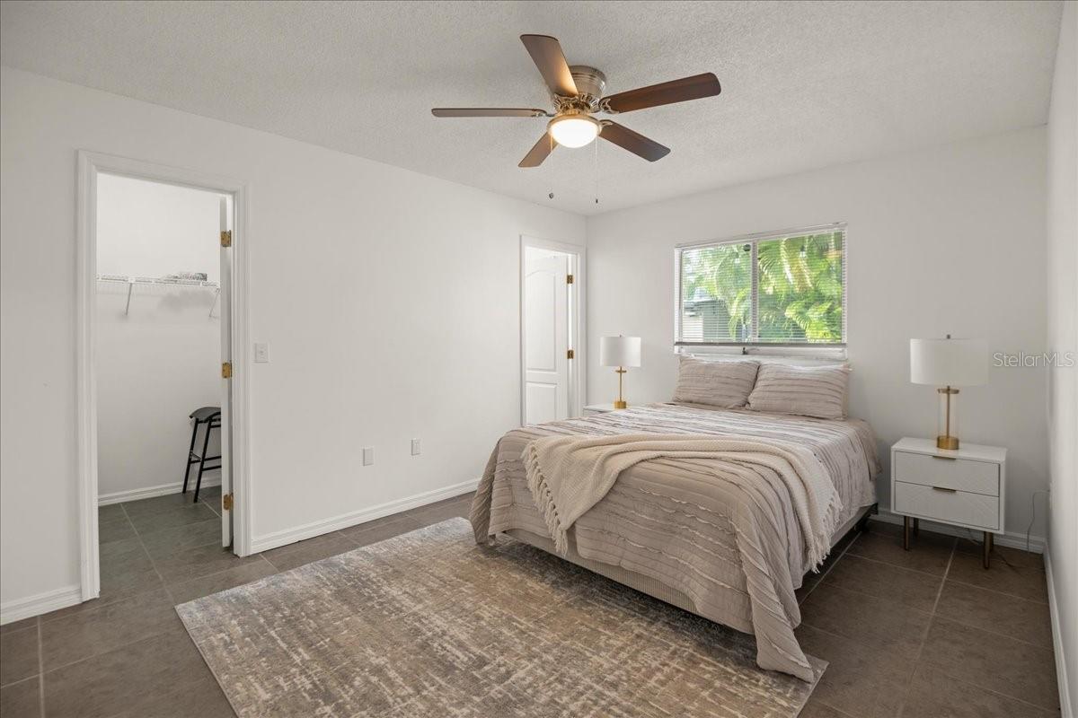 2201 54TH AVENUE DRIVE W, Bradenton, FL 34207