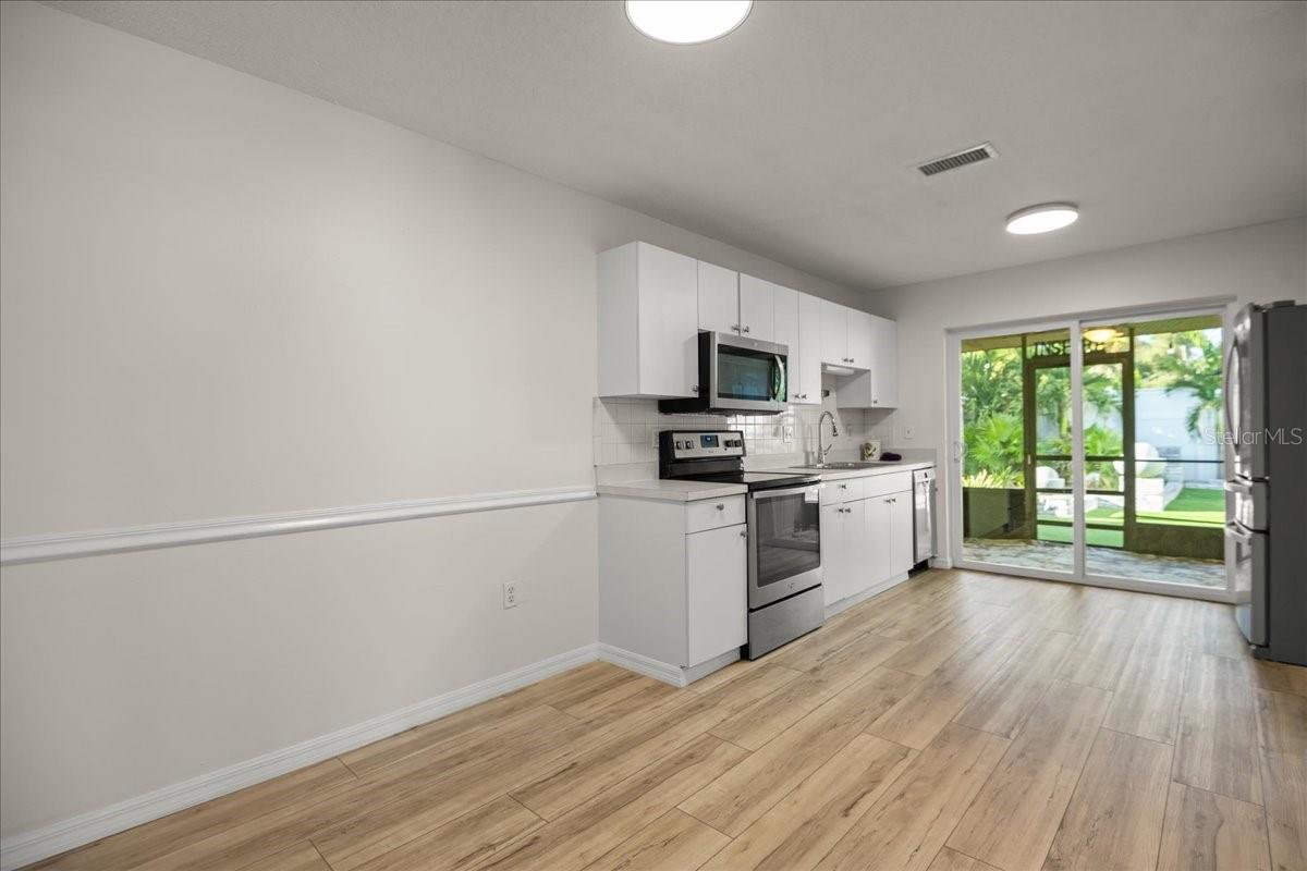 2201 54TH AVENUE DRIVE W, Bradenton, FL 34207