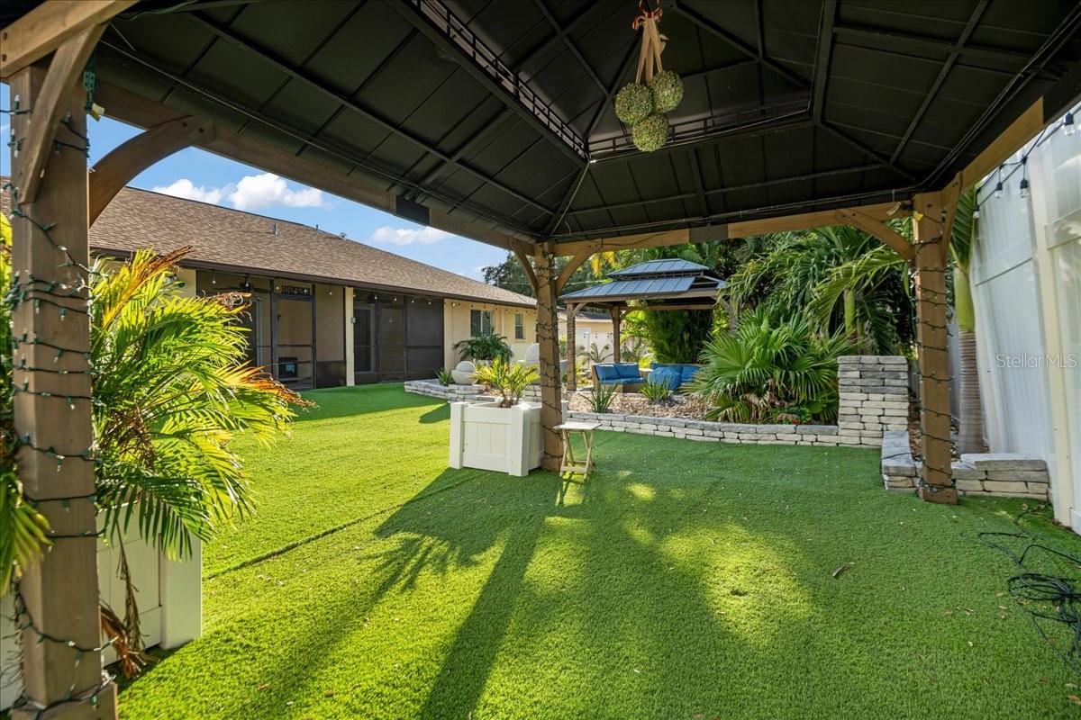 2201 54TH AVENUE DRIVE W, Bradenton, FL 34207