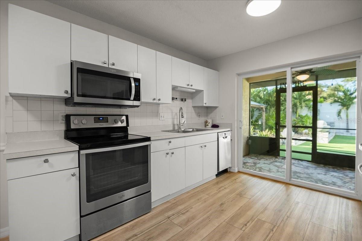 2201 54TH AVENUE DRIVE W, Bradenton, FL 34207