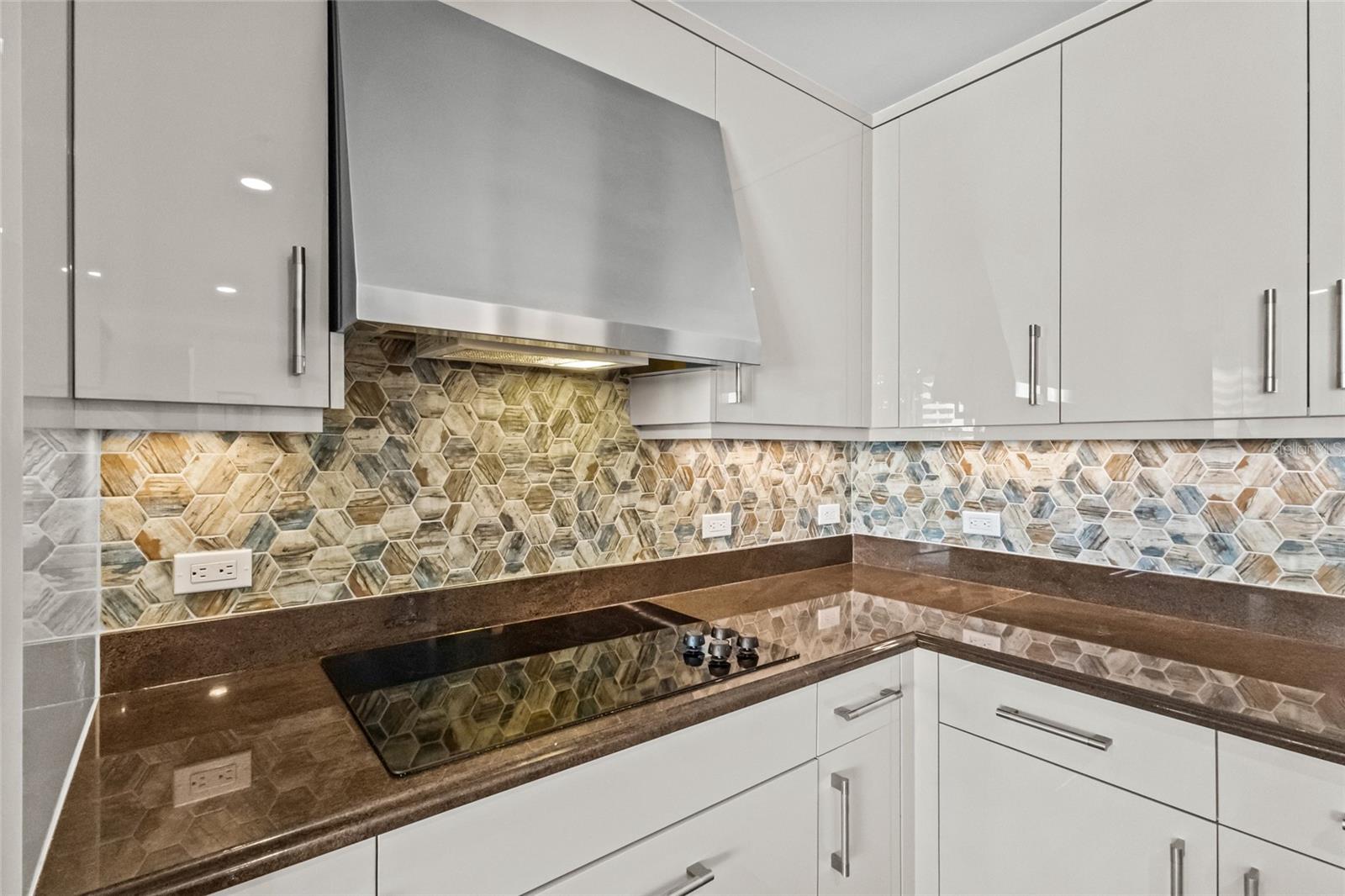 1350 MAIN STREET, #704, Sarasota, FL 34236