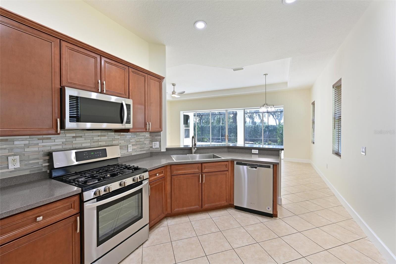 9616 PORTSIDE TERRACE, Bradenton, FL 34212