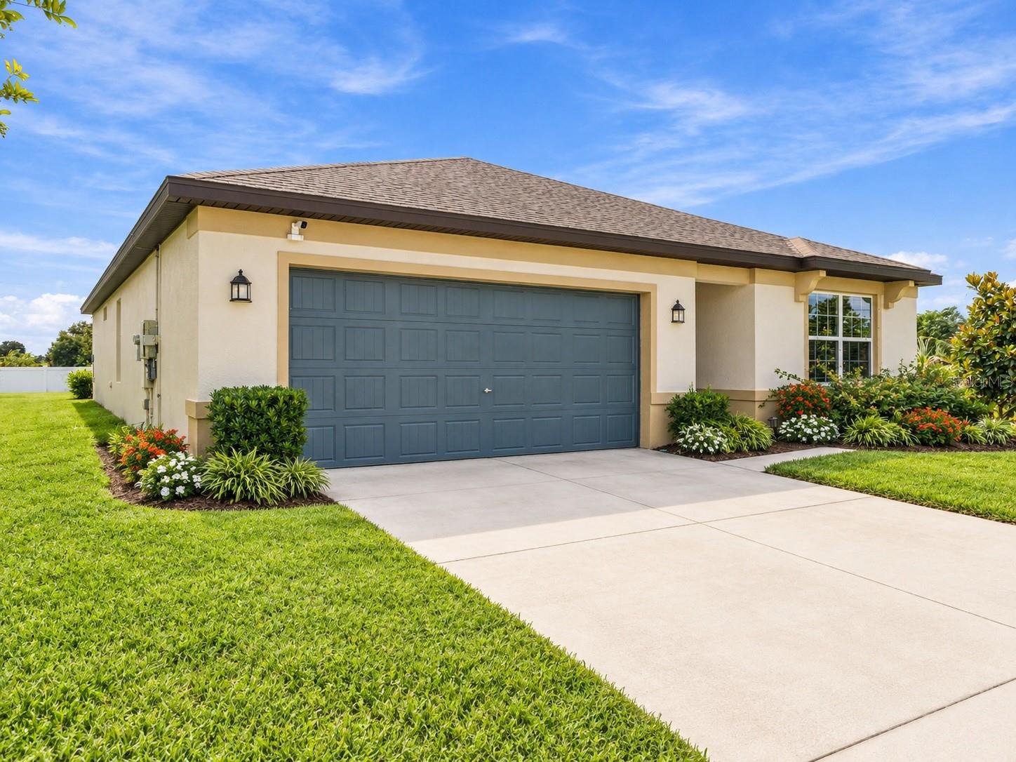 901 GOLDEN SHINER AVENUE, Ruskin, FL 33570 901 GOLDEN SHINER AVENUE, Ruskin, FL 33570