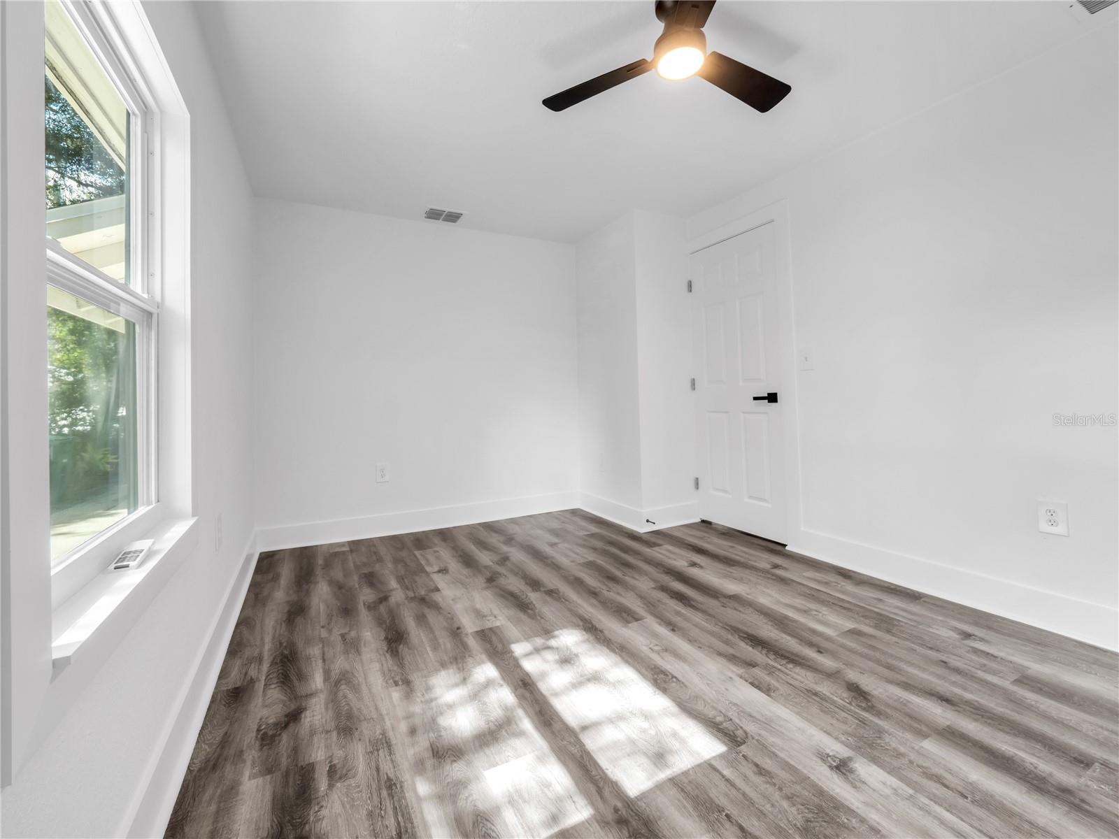 5907 N 15TH STREET, Tampa, FL 33610