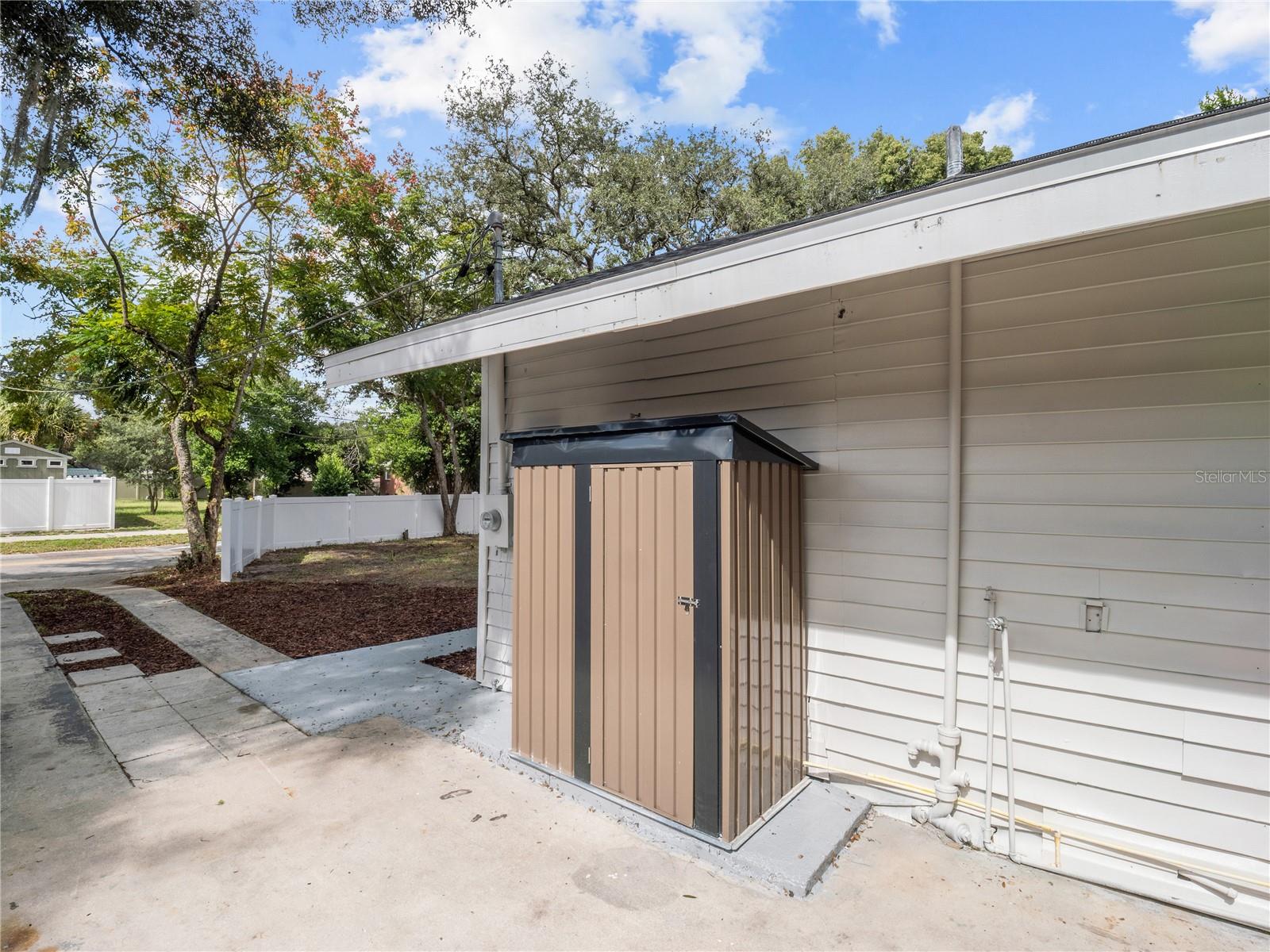 5907 N 15TH STREET, Tampa, FL 33610