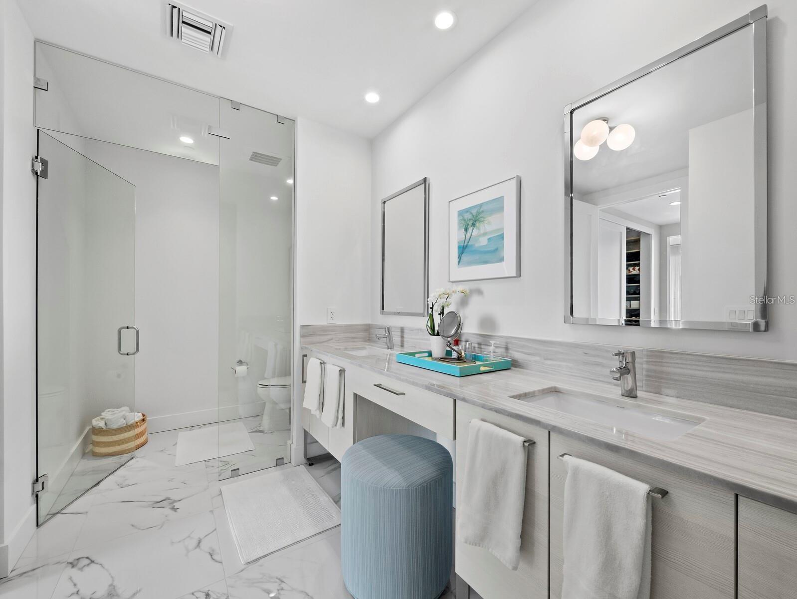 1155 N GULFSTREAM AVENUE, #906, Sarasota, FL 34236