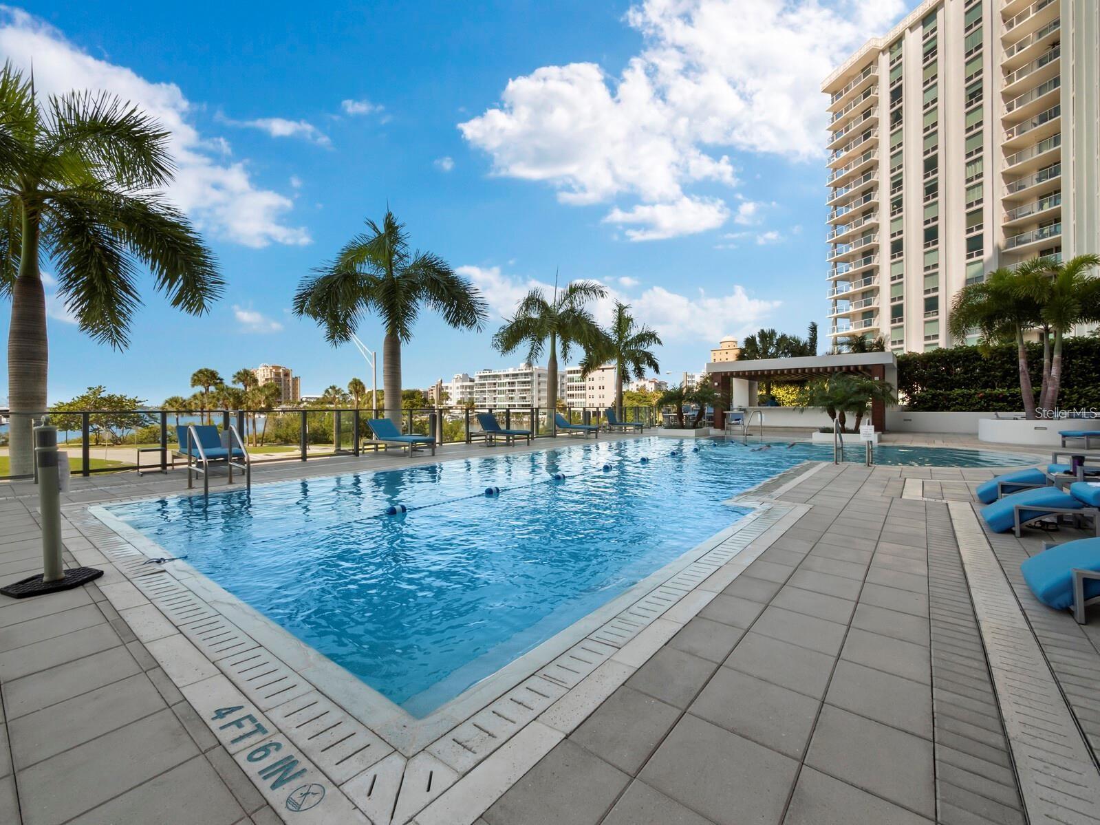 1155 N GULFSTREAM AVENUE, #906, Sarasota, FL 34236