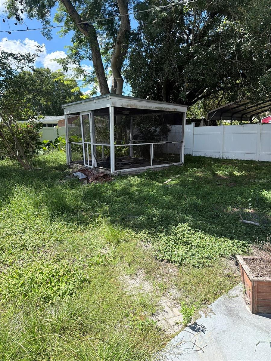 4915 W BARTLETT DRIVE, Tampa, FL 33603