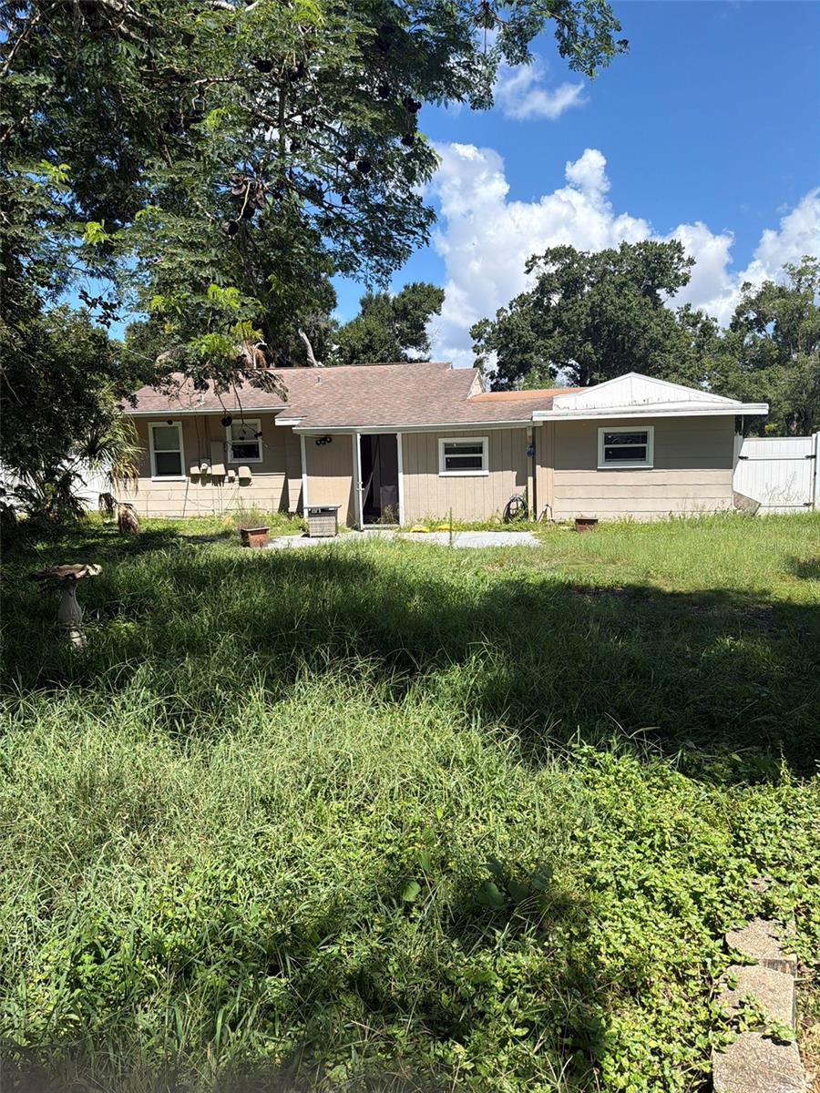 4915 W BARTLETT DRIVE, Tampa, FL 33603