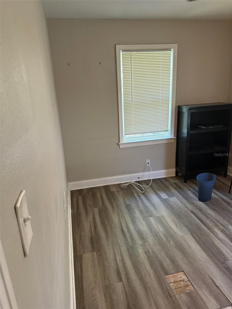 4915 W BARTLETT DRIVE, Tampa, FL 33603