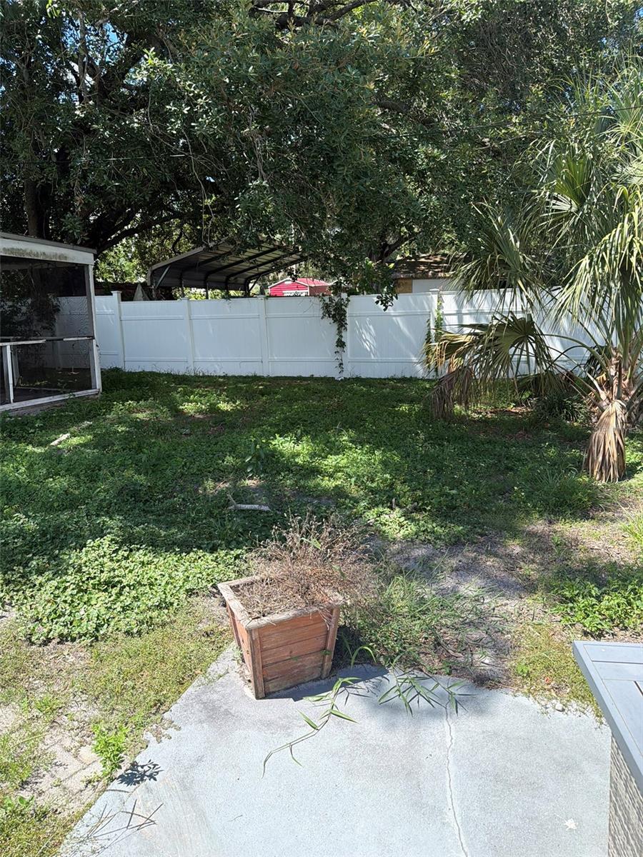 4915 W BARTLETT DRIVE, Tampa, FL 33603