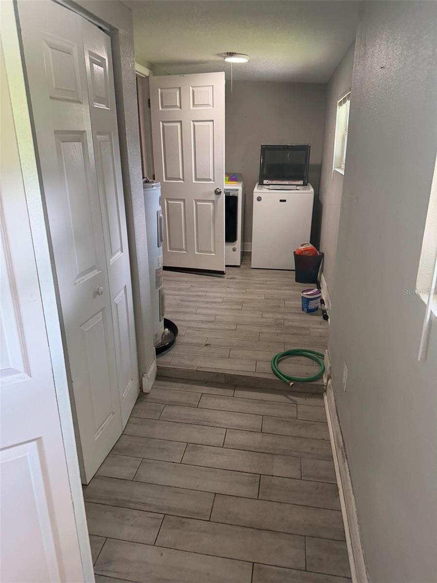 4915 W BARTLETT DRIVE, Tampa, FL 33603