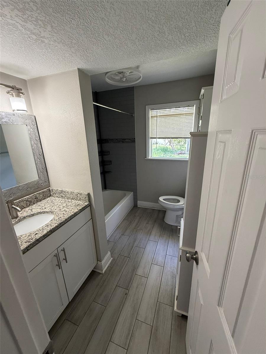 4915 W BARTLETT DRIVE, Tampa, FL 33603