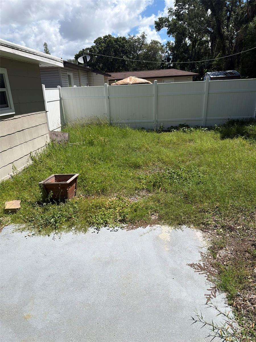 4915 W BARTLETT DRIVE, Tampa, FL 33603