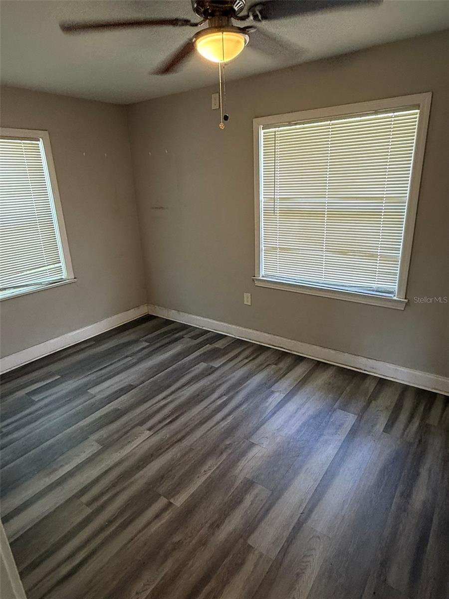 4915 W BARTLETT DRIVE, Tampa, FL 33603