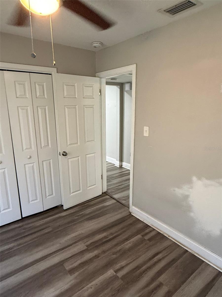 4915 W BARTLETT DRIVE, Tampa, FL 33603