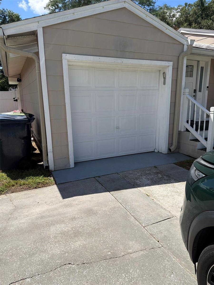 4915 W BARTLETT DRIVE, Tampa, FL 33603
