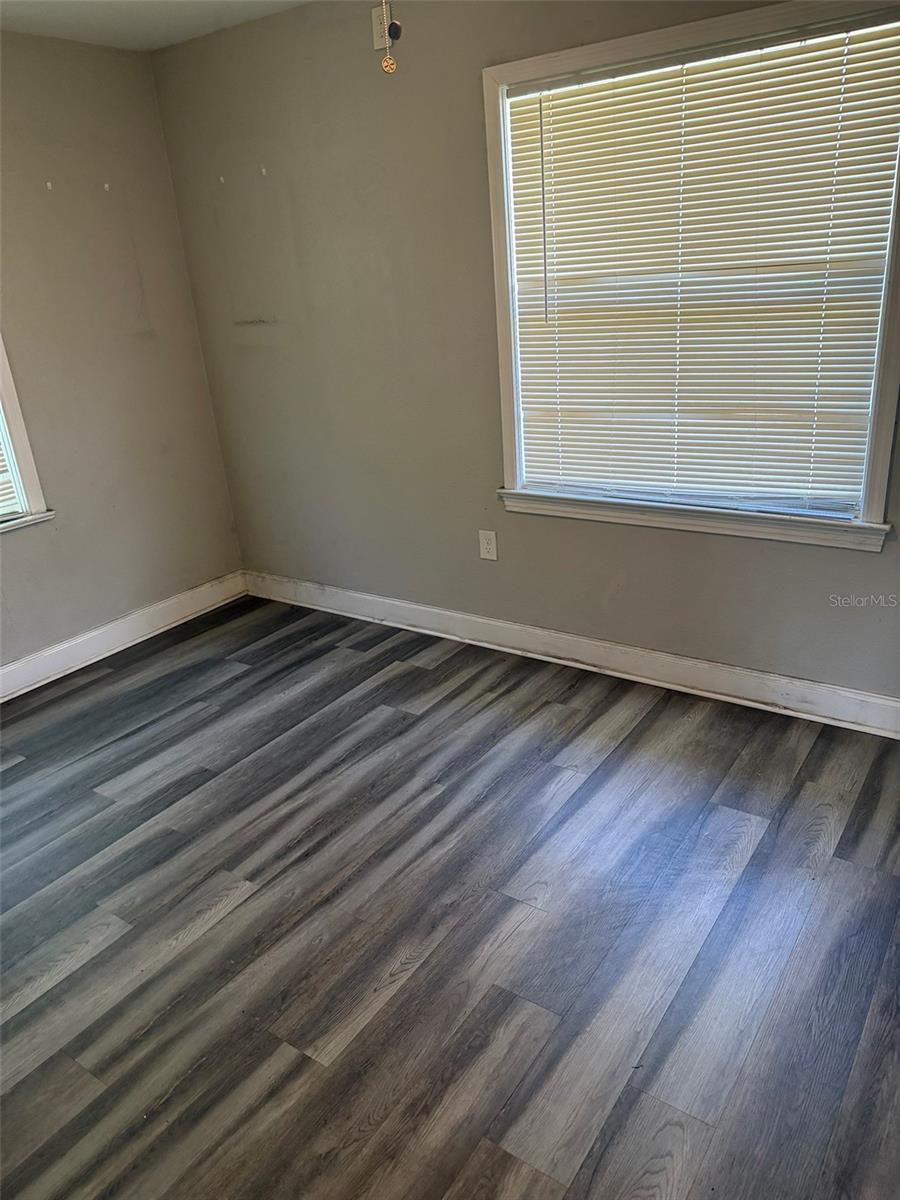 4915 W BARTLETT DRIVE, Tampa, FL 33603