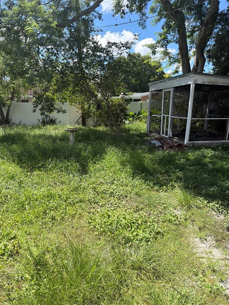 4915 W BARTLETT DRIVE, Tampa, FL 33603