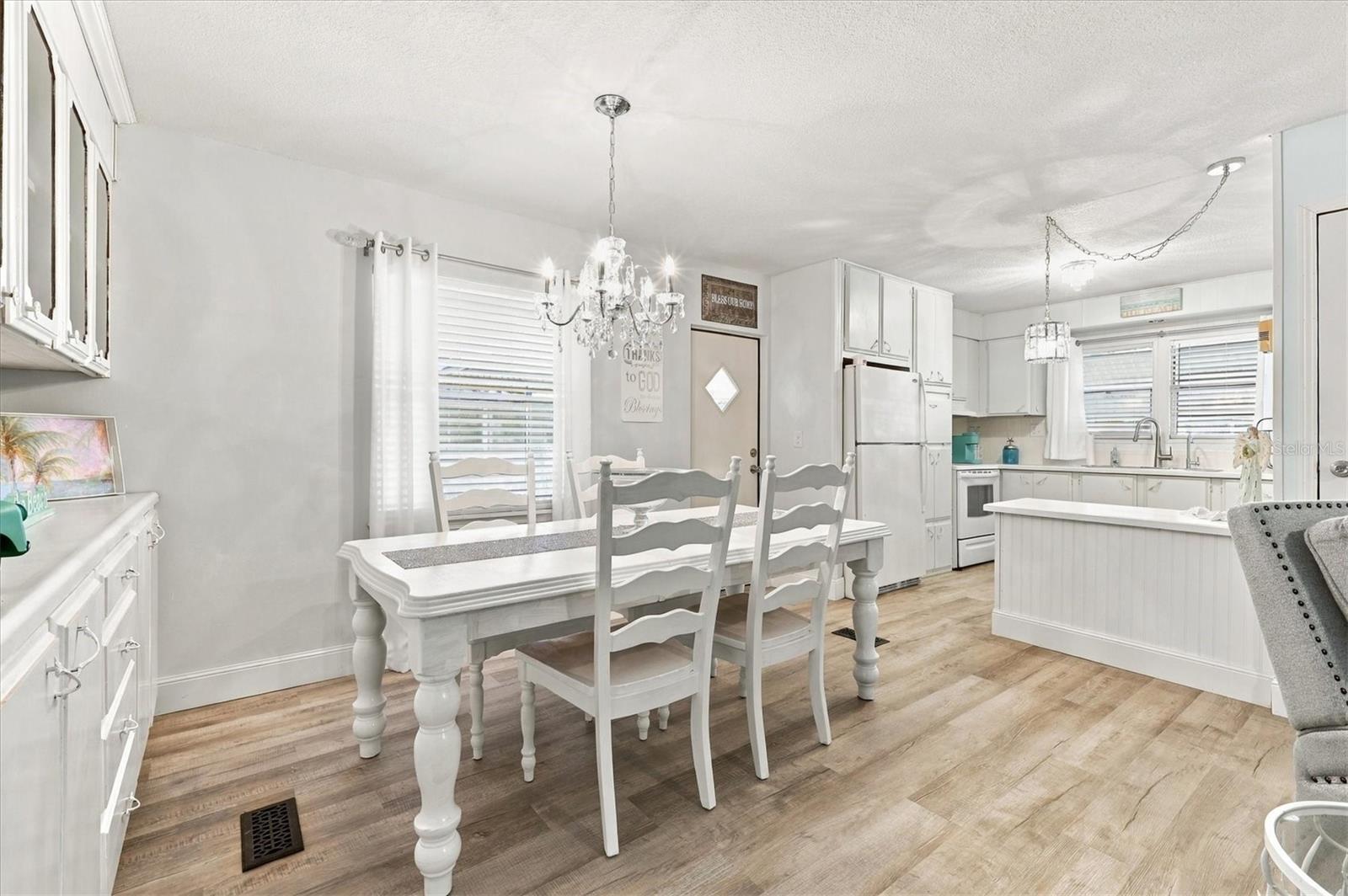 Dining Room/Kitchen