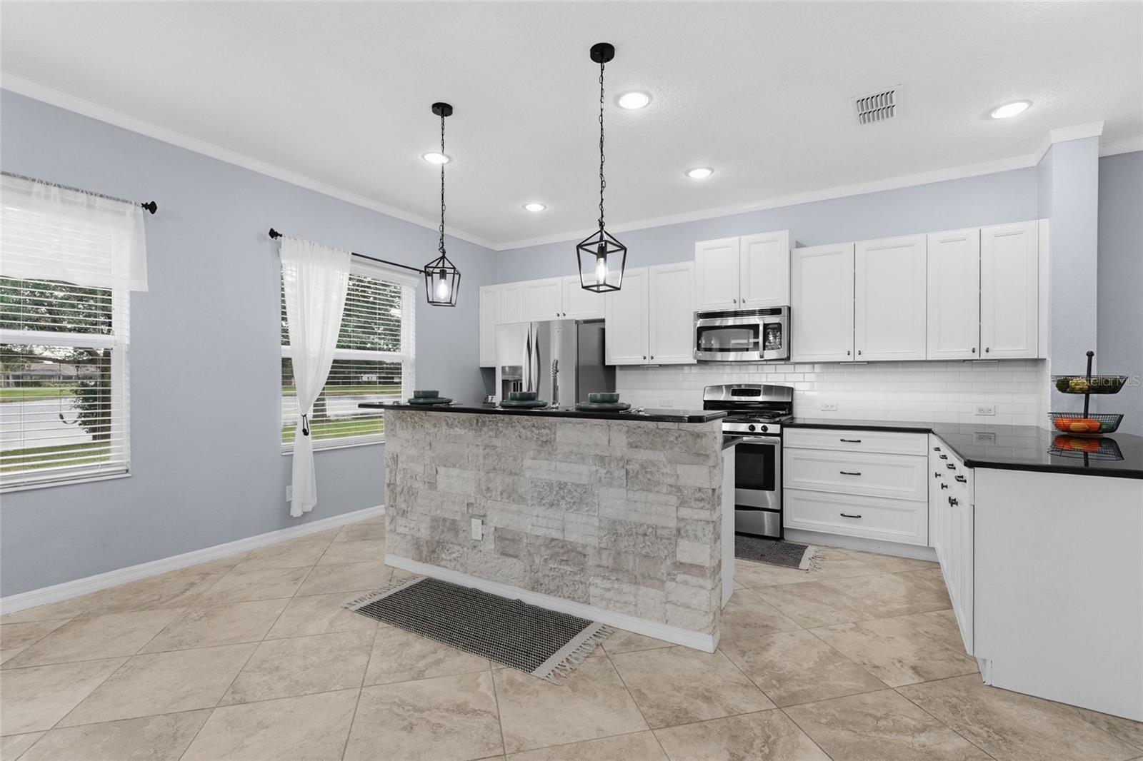 5008 MISSION PARK LANE, Bradenton, FL 34211