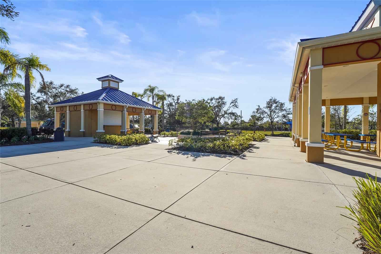 5008 MISSION PARK LANE, Bradenton, FL 34211