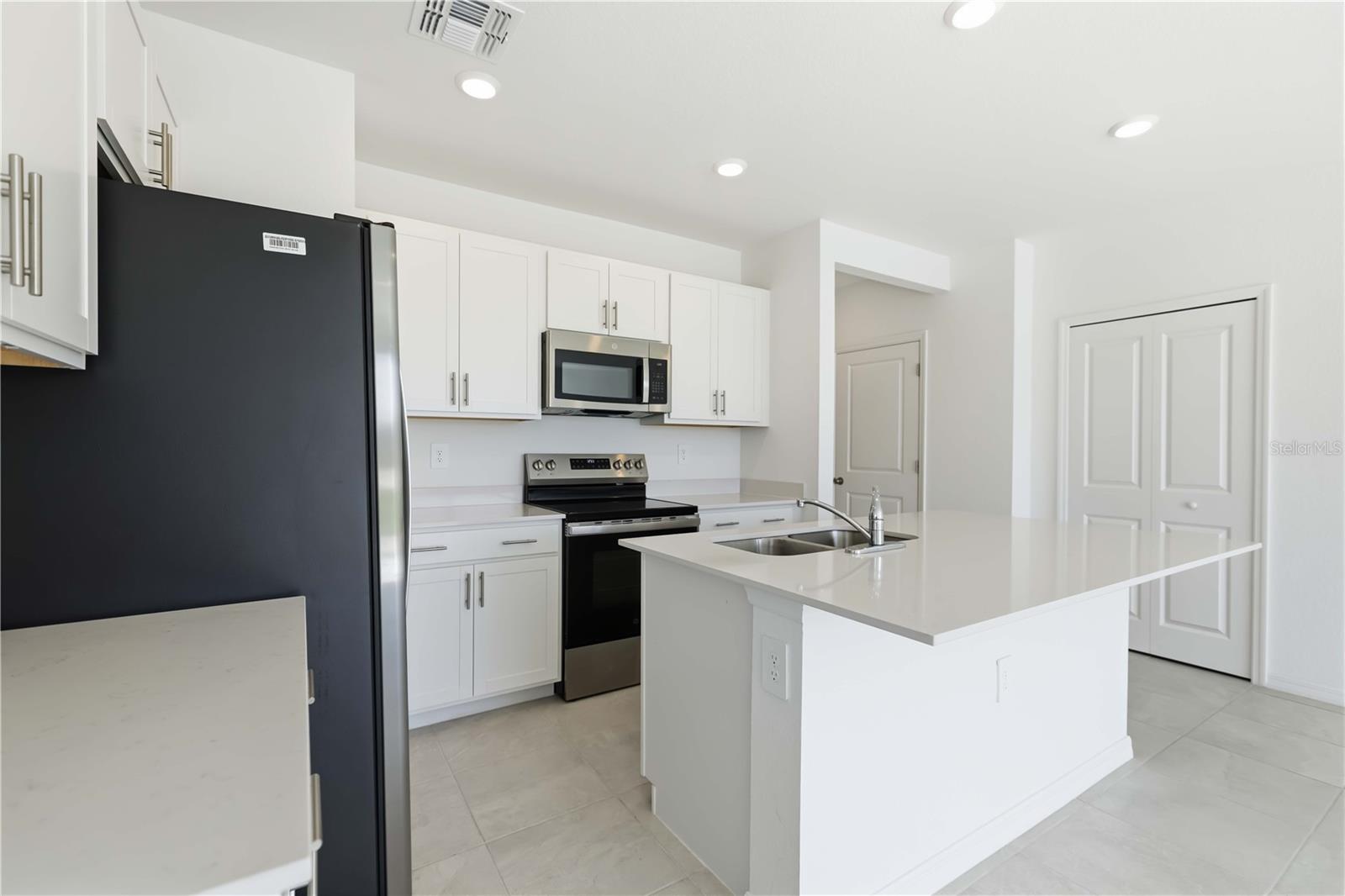 14052 LILAC SKY TERRACE, Bradenton, FL 34211 14052 LILAC SKY TERRACE, Bradenton, FL 34211