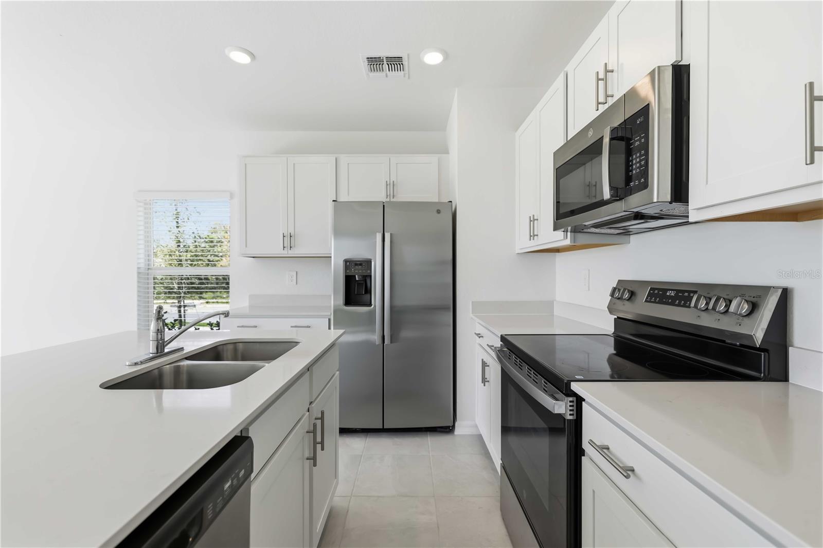 14052 LILAC SKY TERRACE, Bradenton, FL 34211 14052 LILAC SKY TERRACE, Bradenton, FL 34211