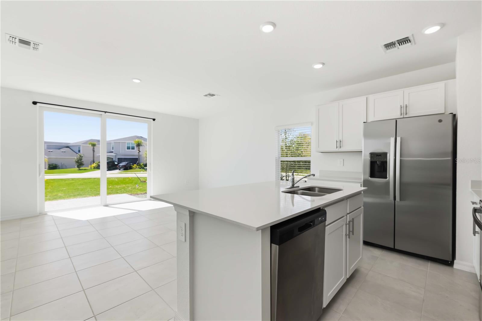 14052 LILAC SKY TERRACE, Bradenton, FL 34211 14052 LILAC SKY TERRACE, Bradenton, FL 34211